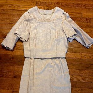 Vintage Midcentury Women's Embroidered Suit with Crop Cape Jacket in Cream